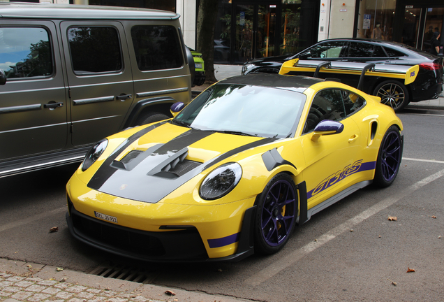 Porsche 992 GT3 RS Weissach Package