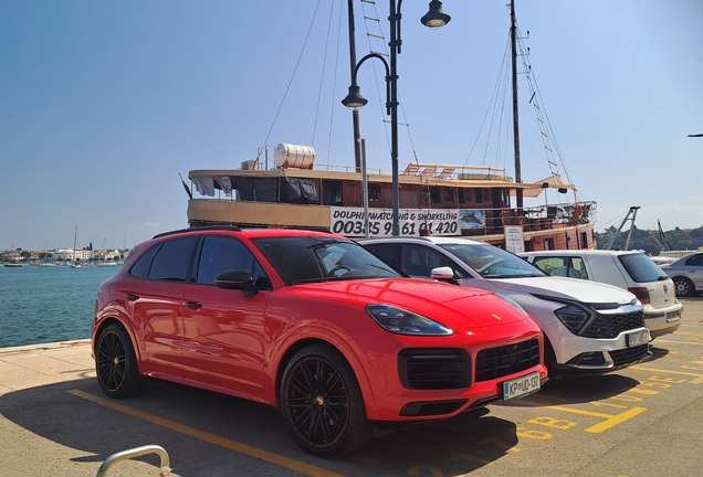 Porsche 9YA Cayenne GTS