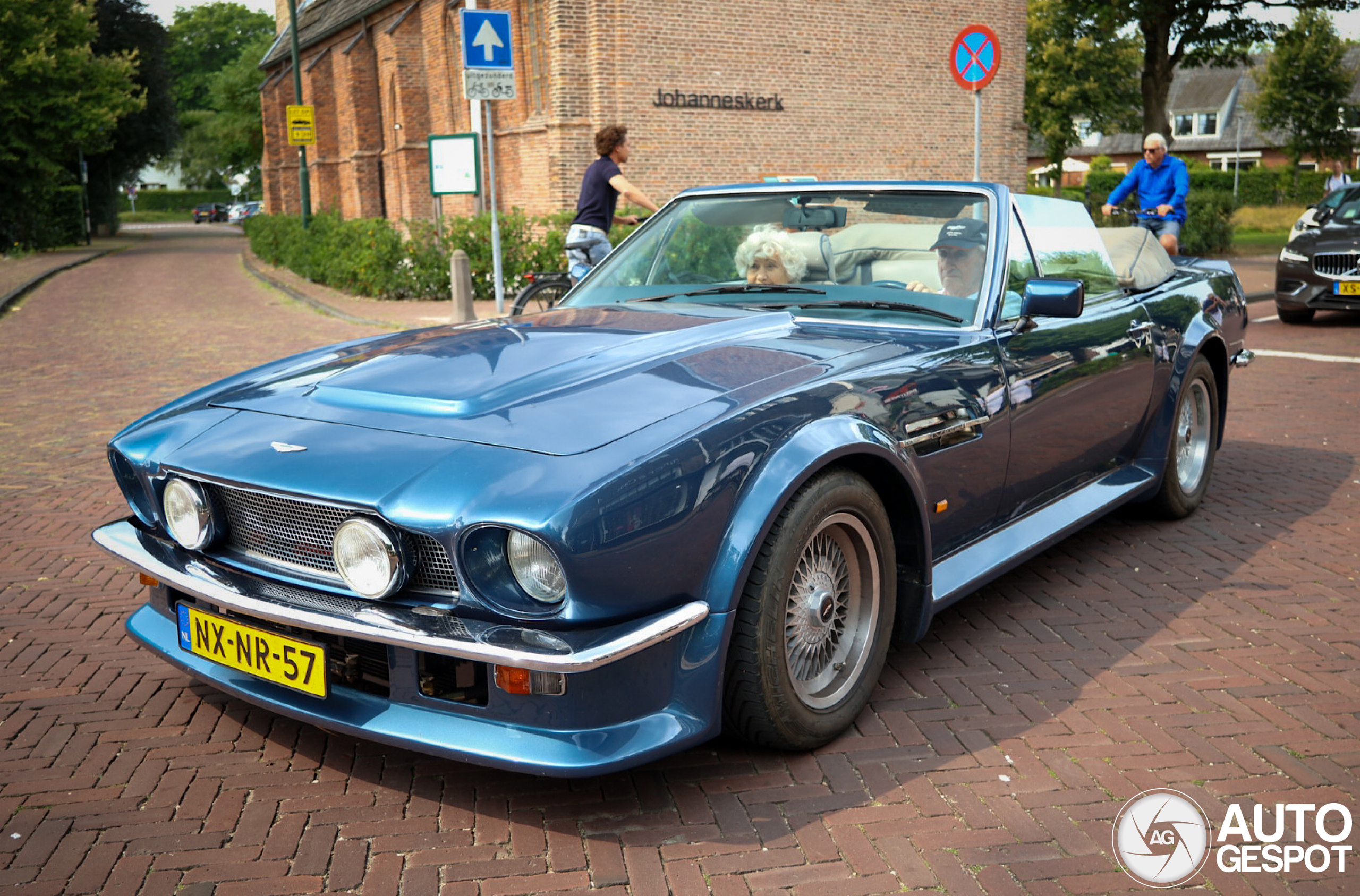 Aston Martin V8 Vantage Volante 1986-1989