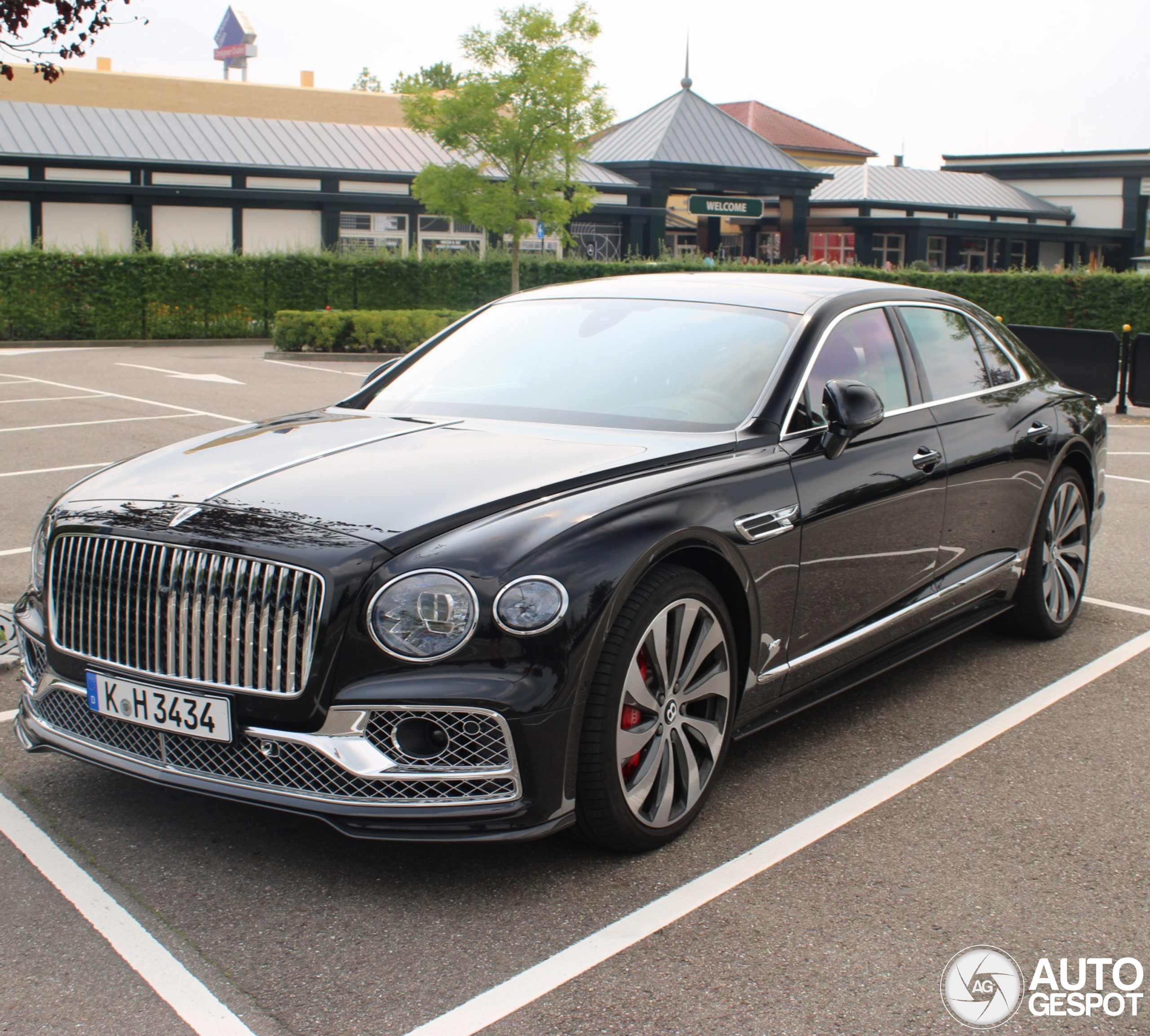 Bentley Flying Spur V8 2021