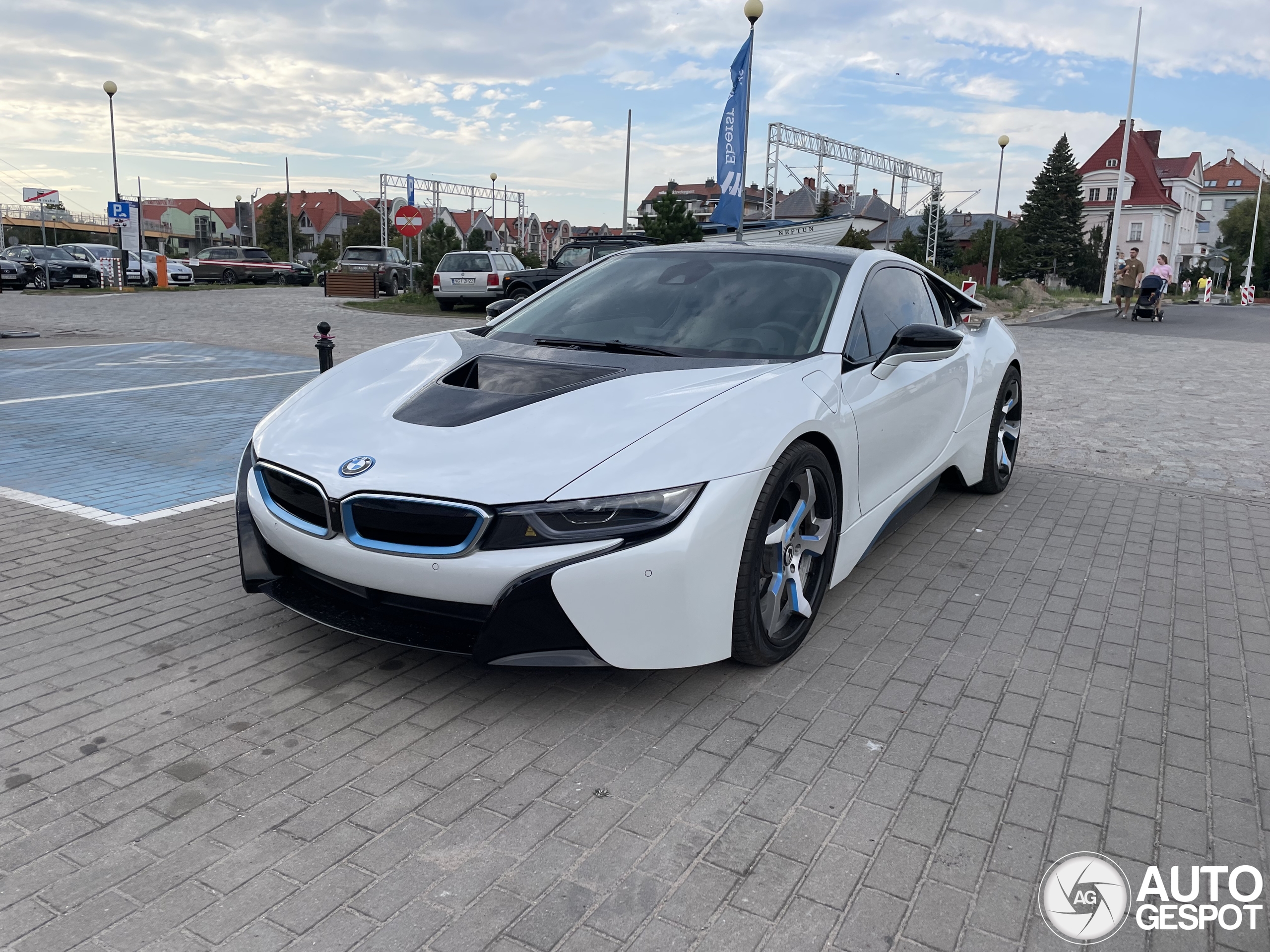 BMW i8