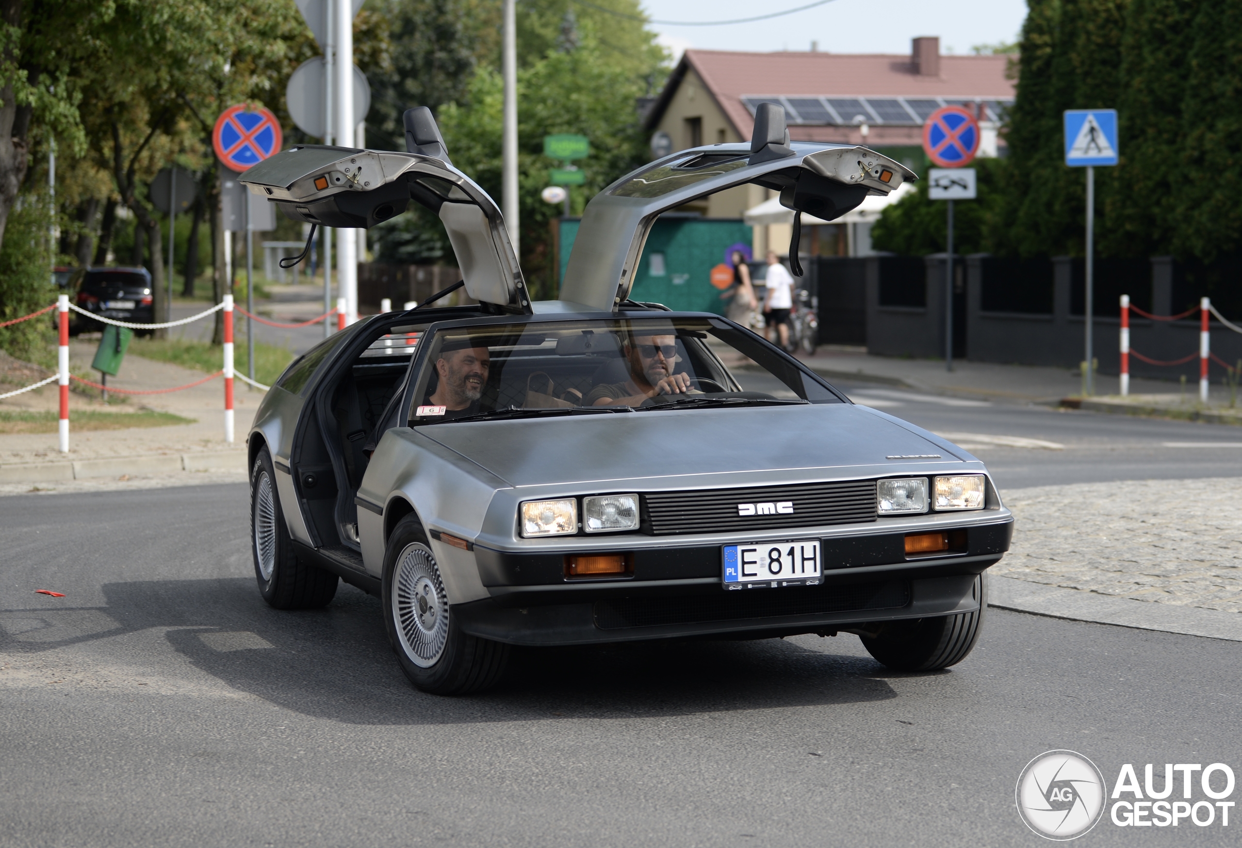 DeLorean DMC-12