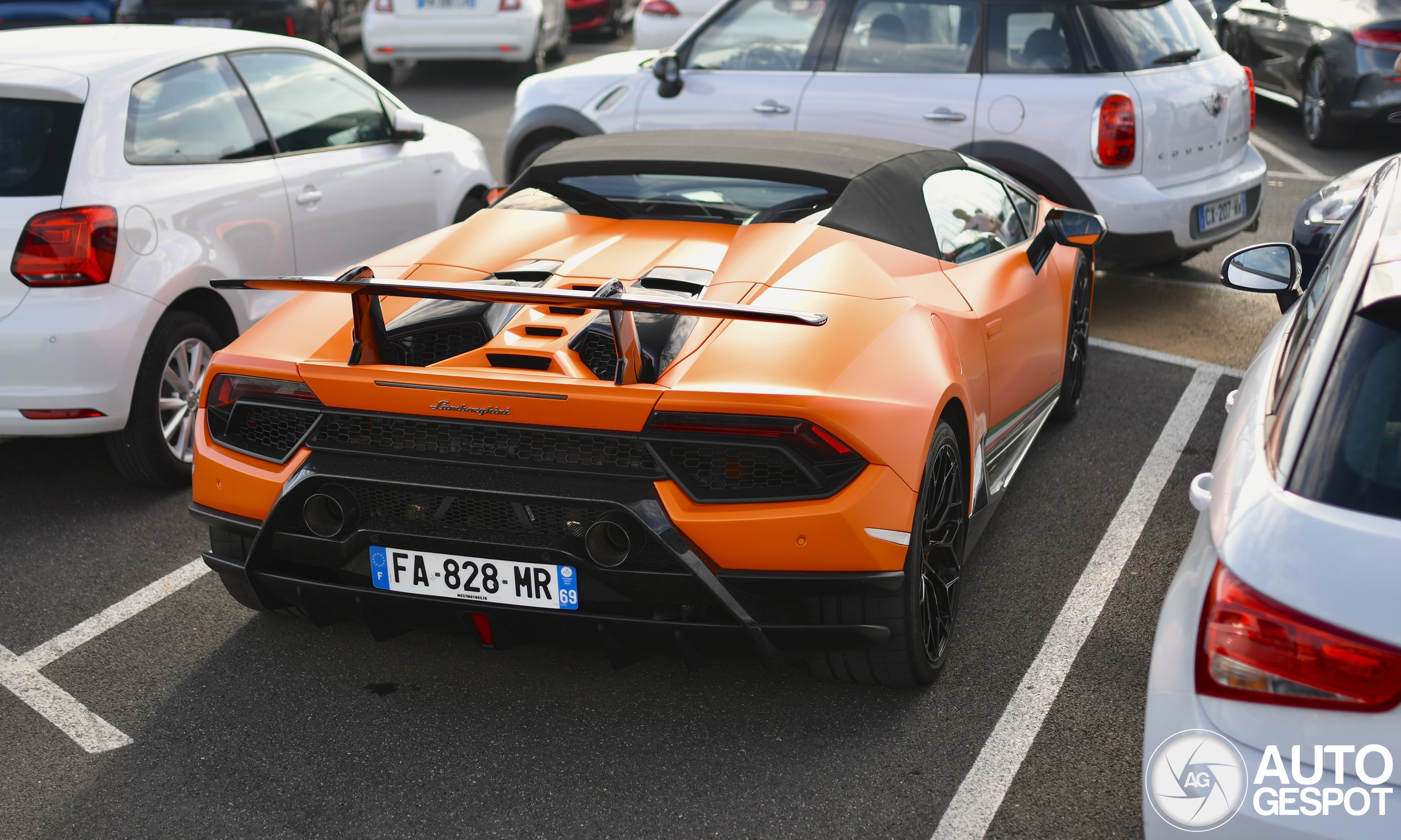 Lamborghini Huracán LP640-4 Performante Spyder