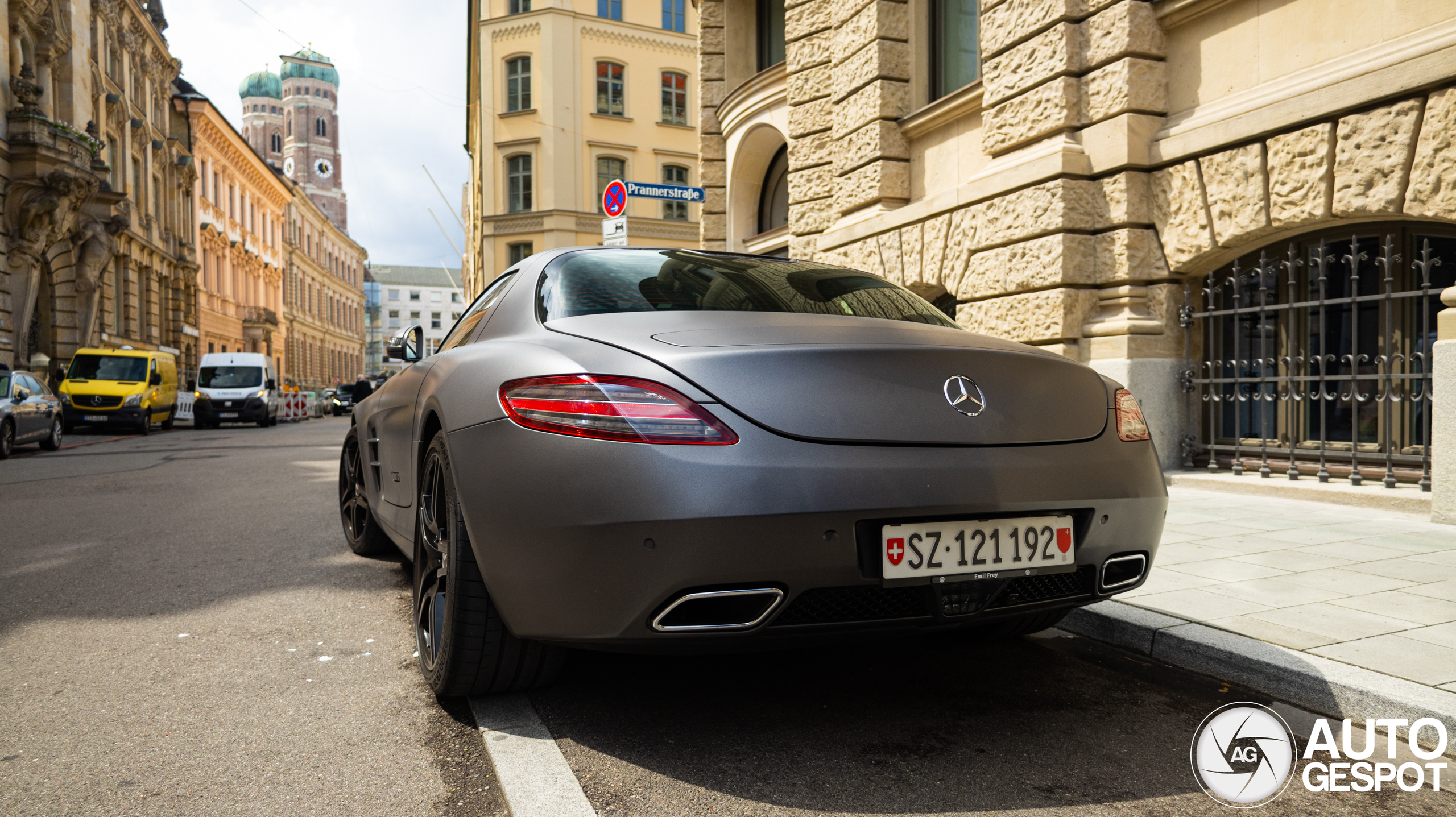 Mercedes-Benz SLS AMG