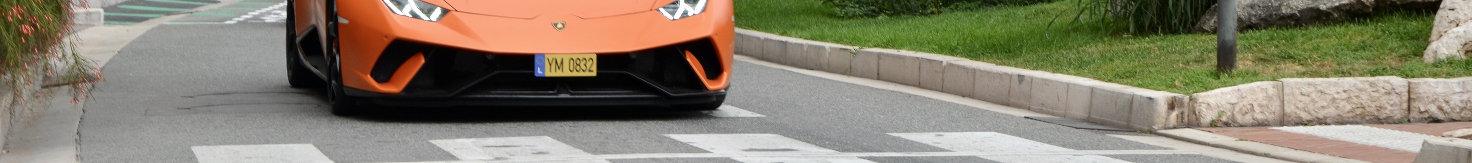 Lamborghini Huracán LP640-4 Performante Spyder