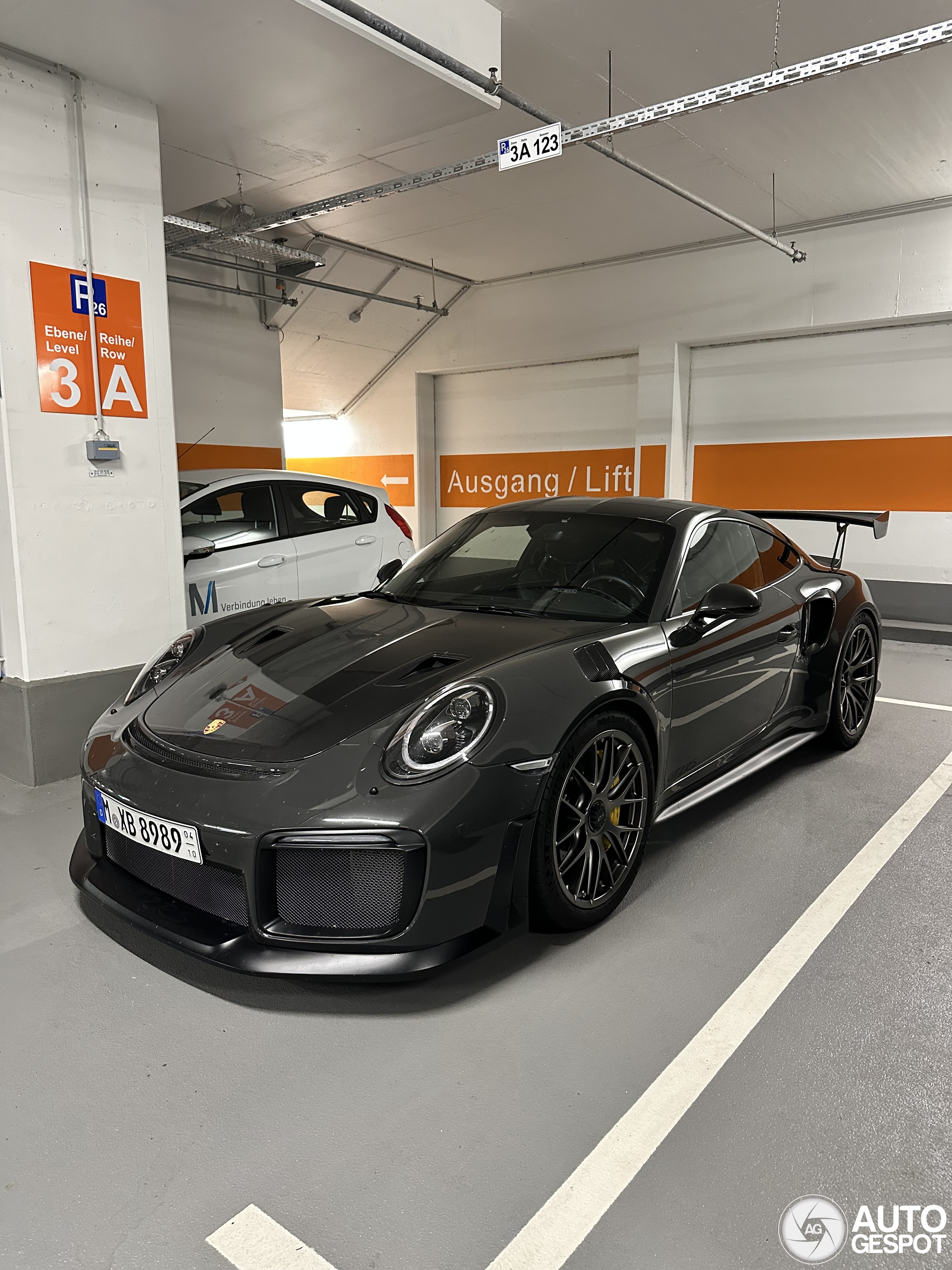 Porsche 991 GT2 RS Weissach Package