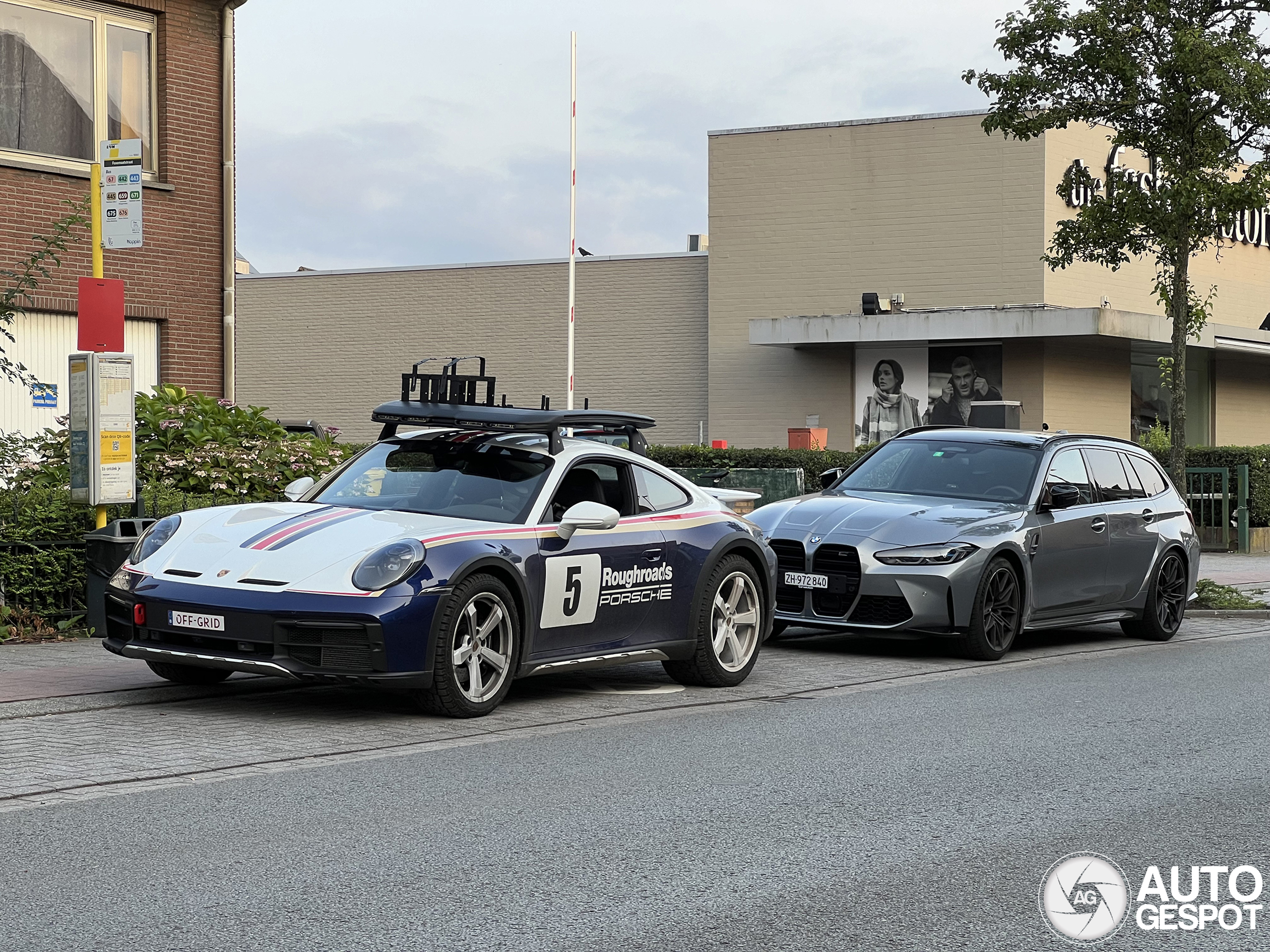 Porsche 992 Dakar