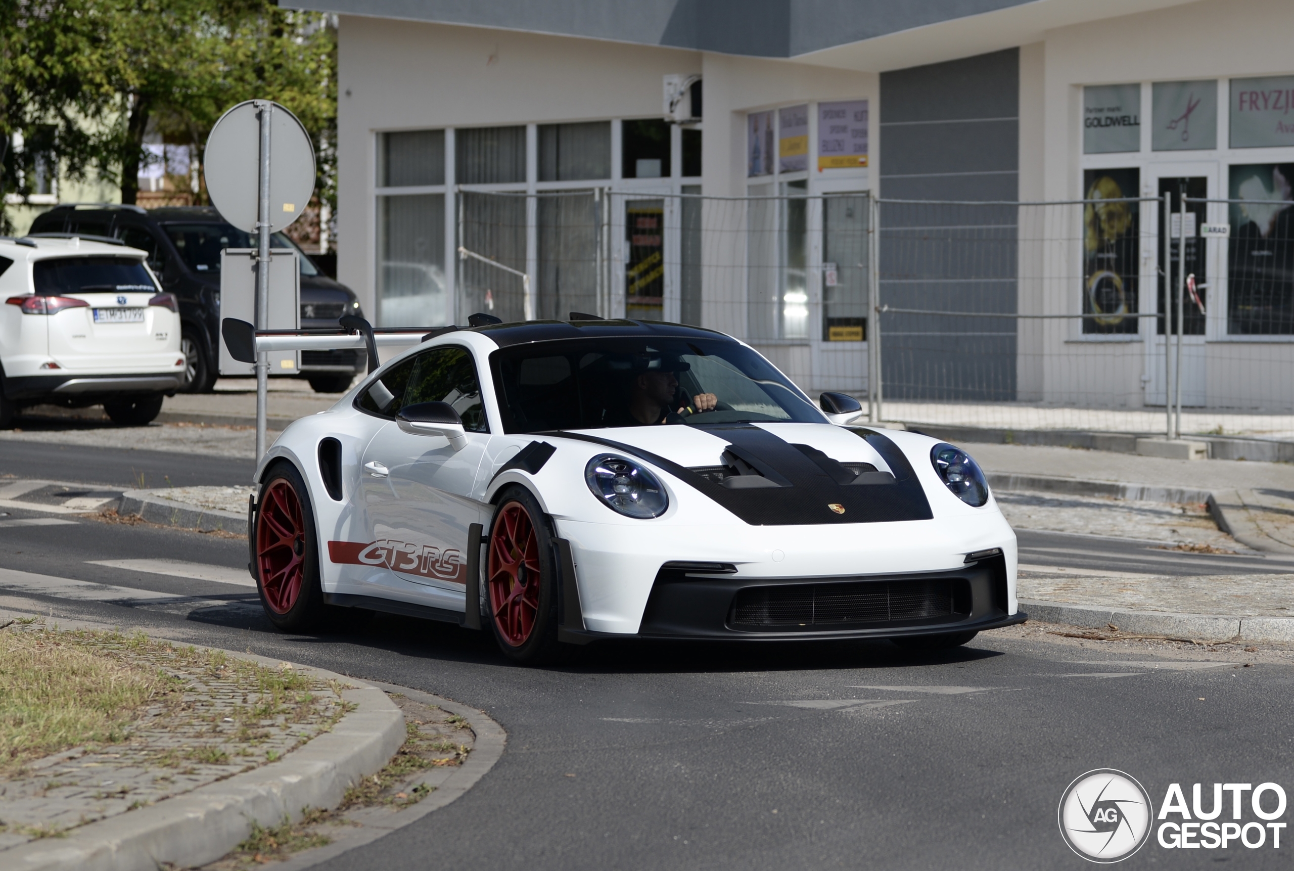 Porsche 992 GT3 RS Weissach Package