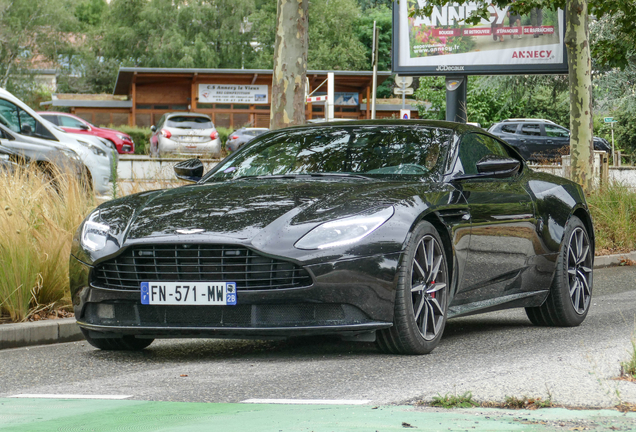 Aston Martin DB11 V8