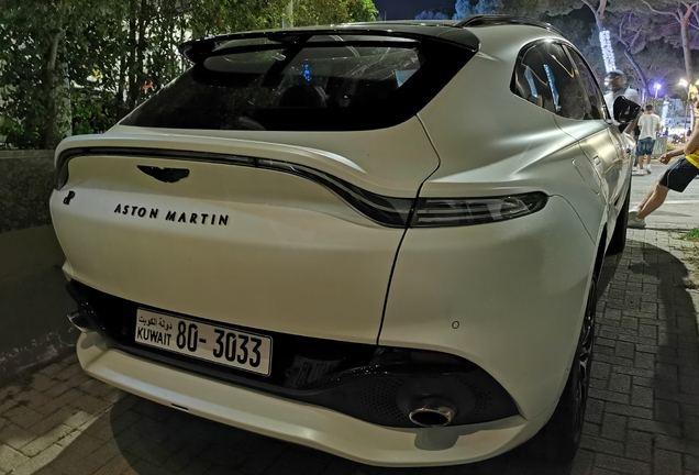 Aston Martin DBX