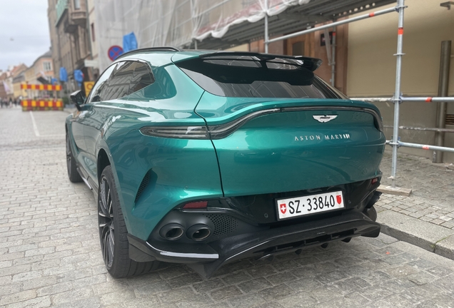 Aston Martin DBX707