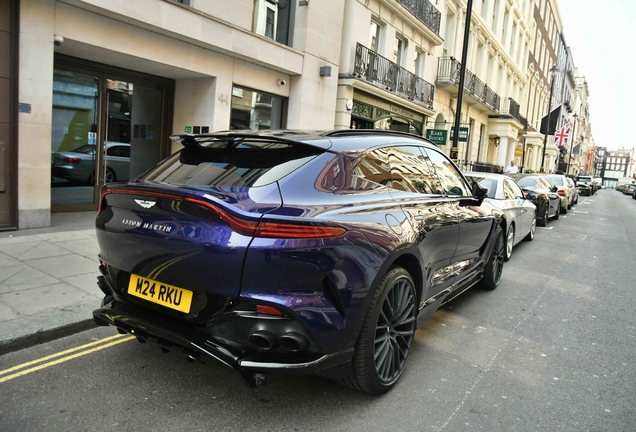 Aston Martin DBX707