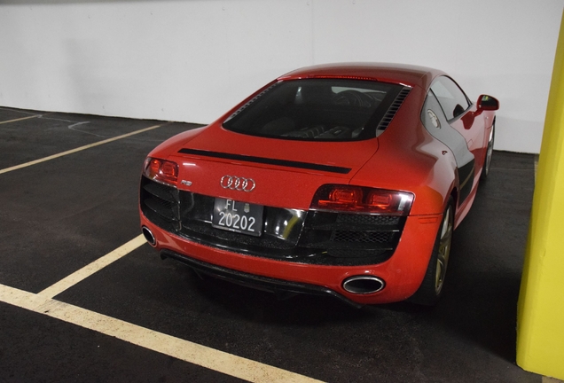 Audi R8 V10