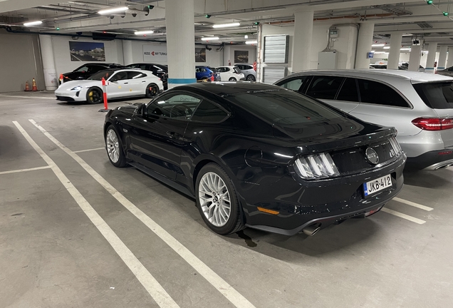 Ford Mustang GT 2015