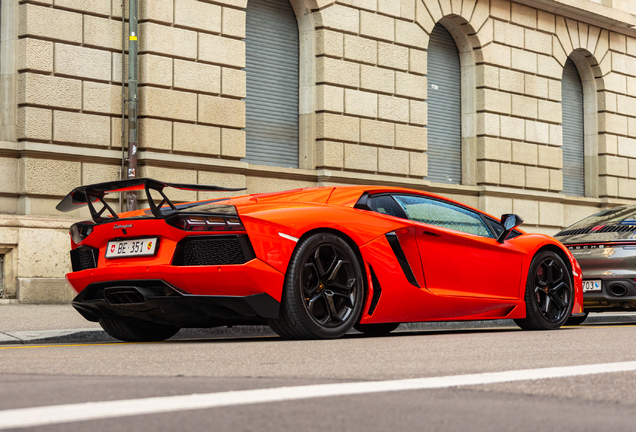 Lamborghini Aventador LP700-4