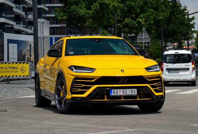 Lamborghini Urus