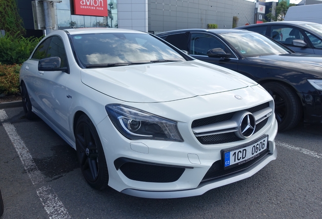 Mercedes-Benz CLA 45 AMG C117