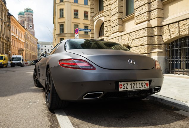 Mercedes-Benz SLS AMG