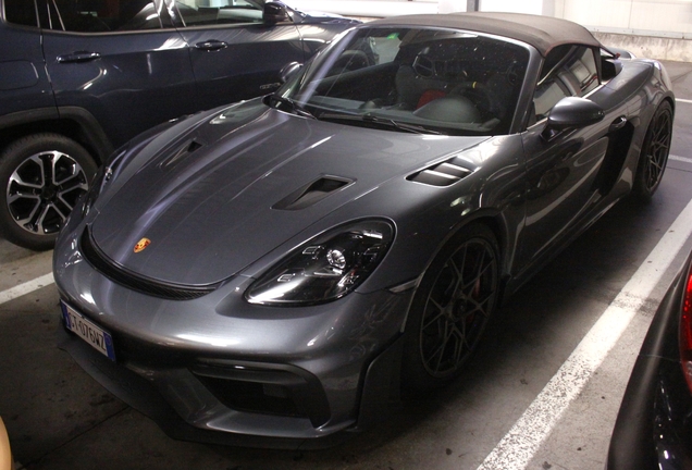 Porsche 718 Spyder RS