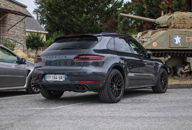 Porsche 95B Macan GTS