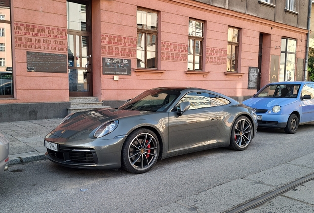 Porsche 992 Carrera 4S