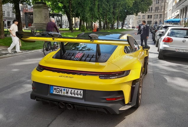 Porsche 992 GT3 RS Weissach Package