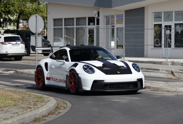 Porsche 992 GT3 RS Weissach Package