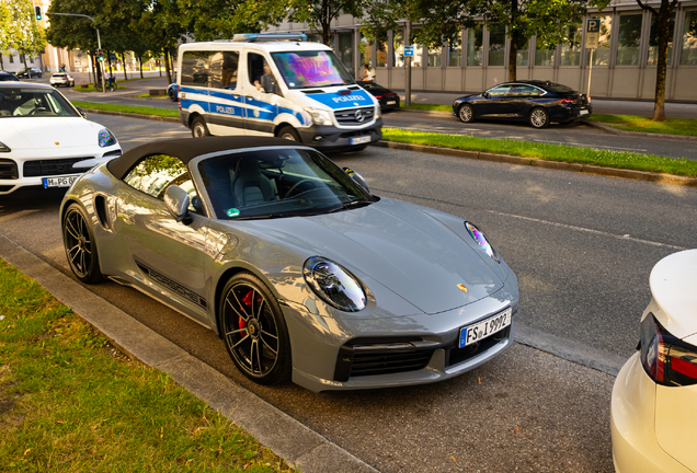 Porsche 992 Turbo Cabriolet