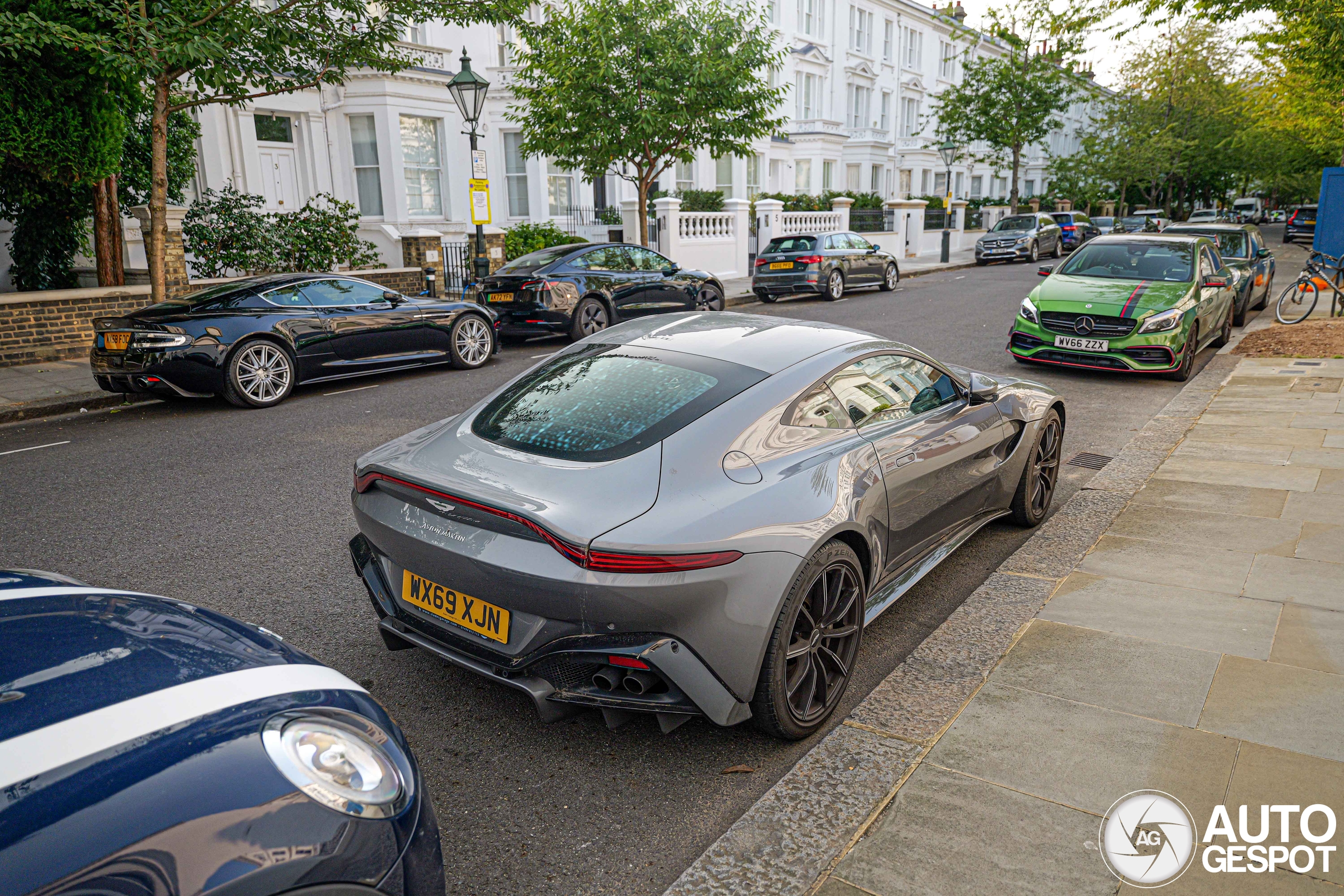 Aston Martin V8 Vantage 2018