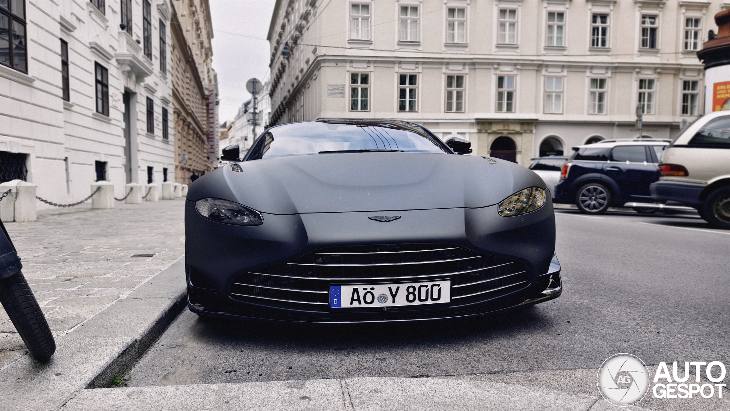 Aston Martin V8 Vantage Formula 1 Edition Roadster