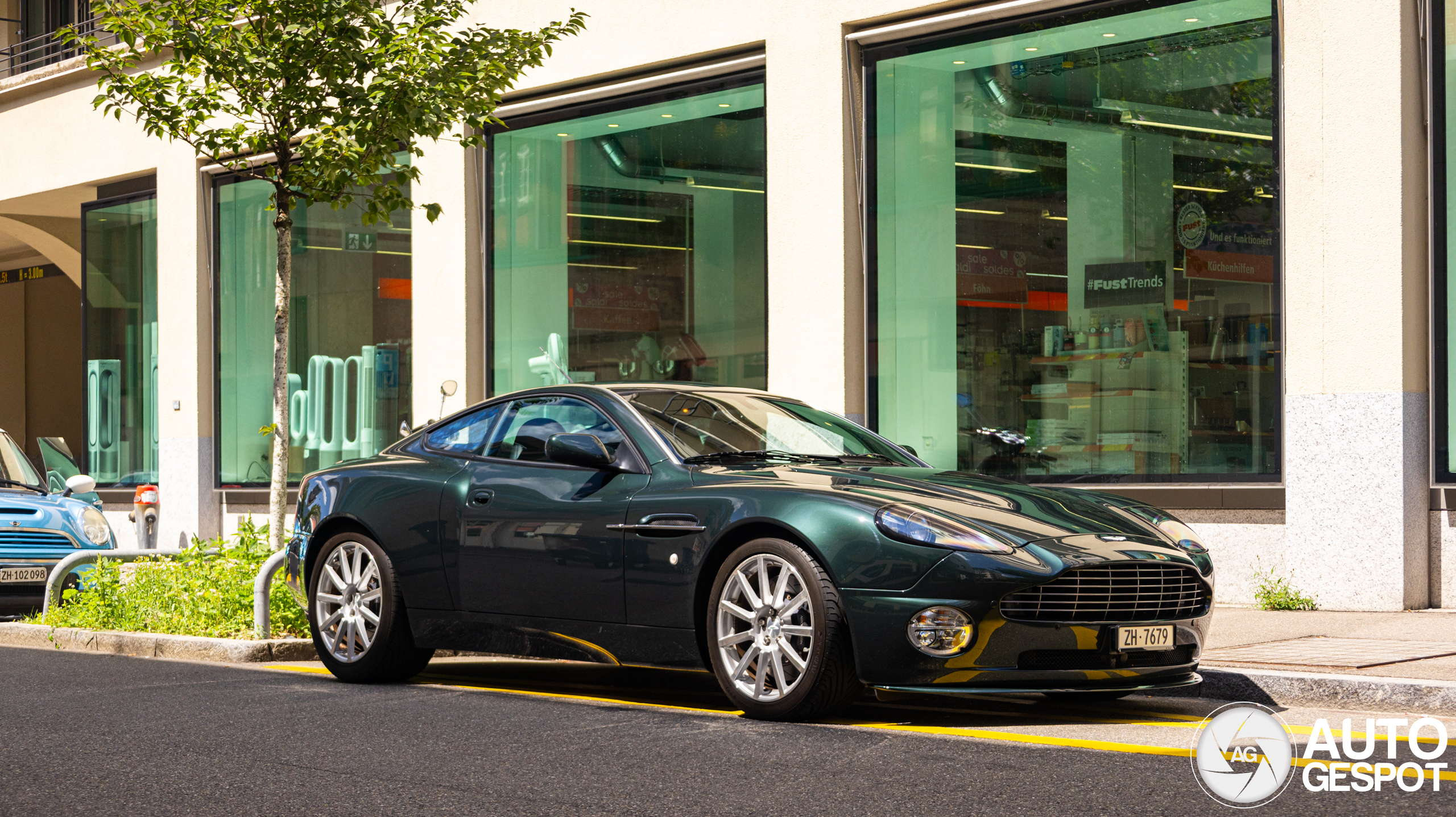 Aston Martin Vanquish S