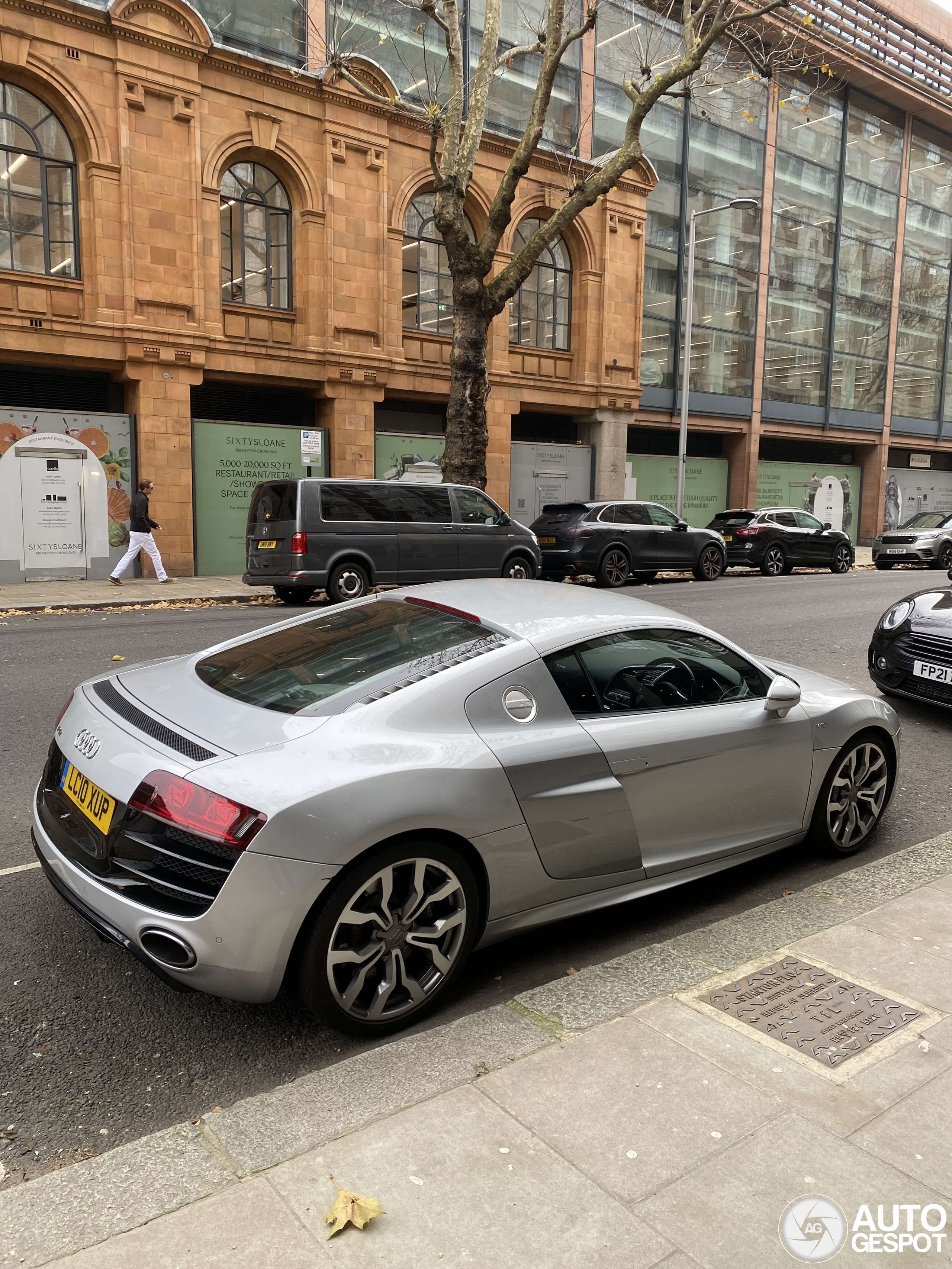 Audi R8 V10