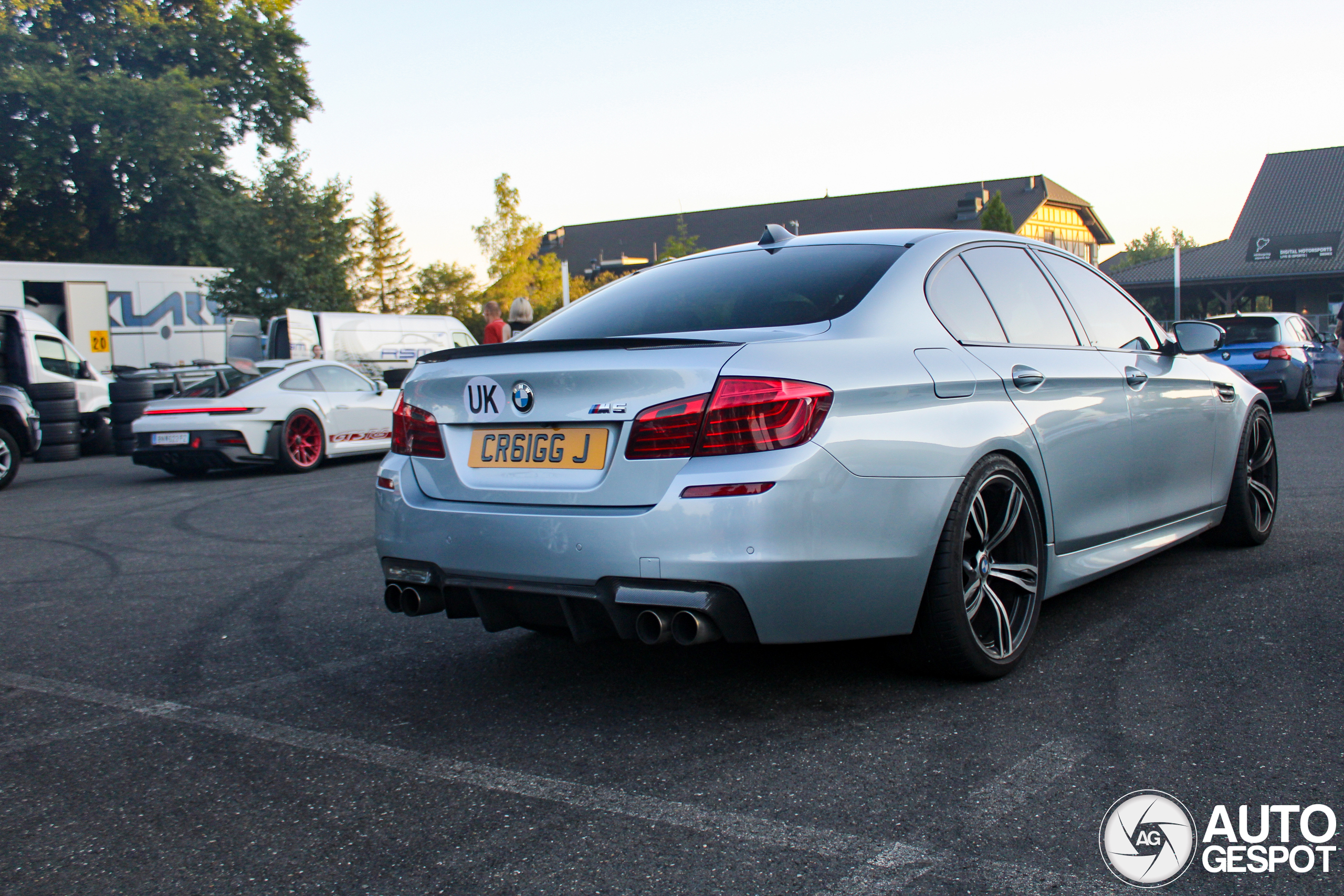 BMW M5 F10 2011