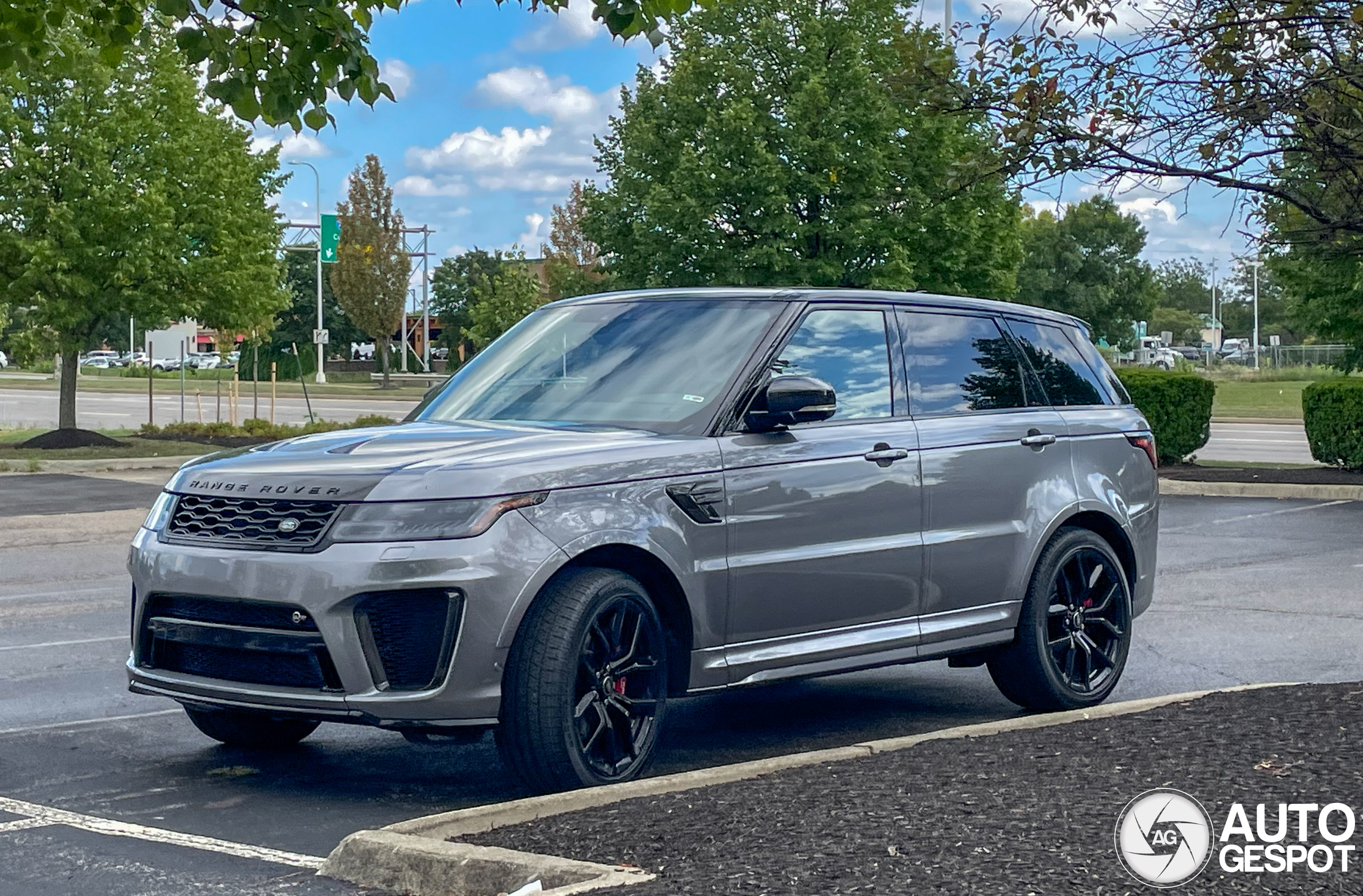 Land Rover Range Rover Sport SVR 2018 Carbon Edition