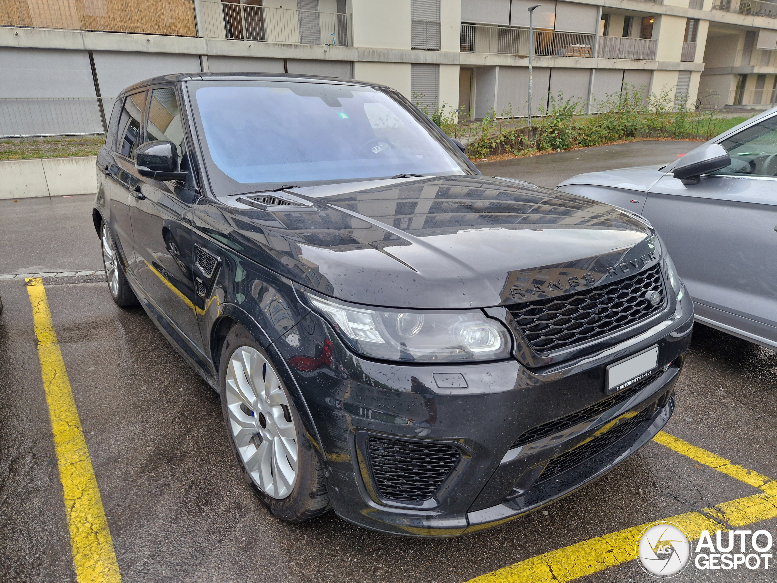 Land Rover Range Rover Sport SVR