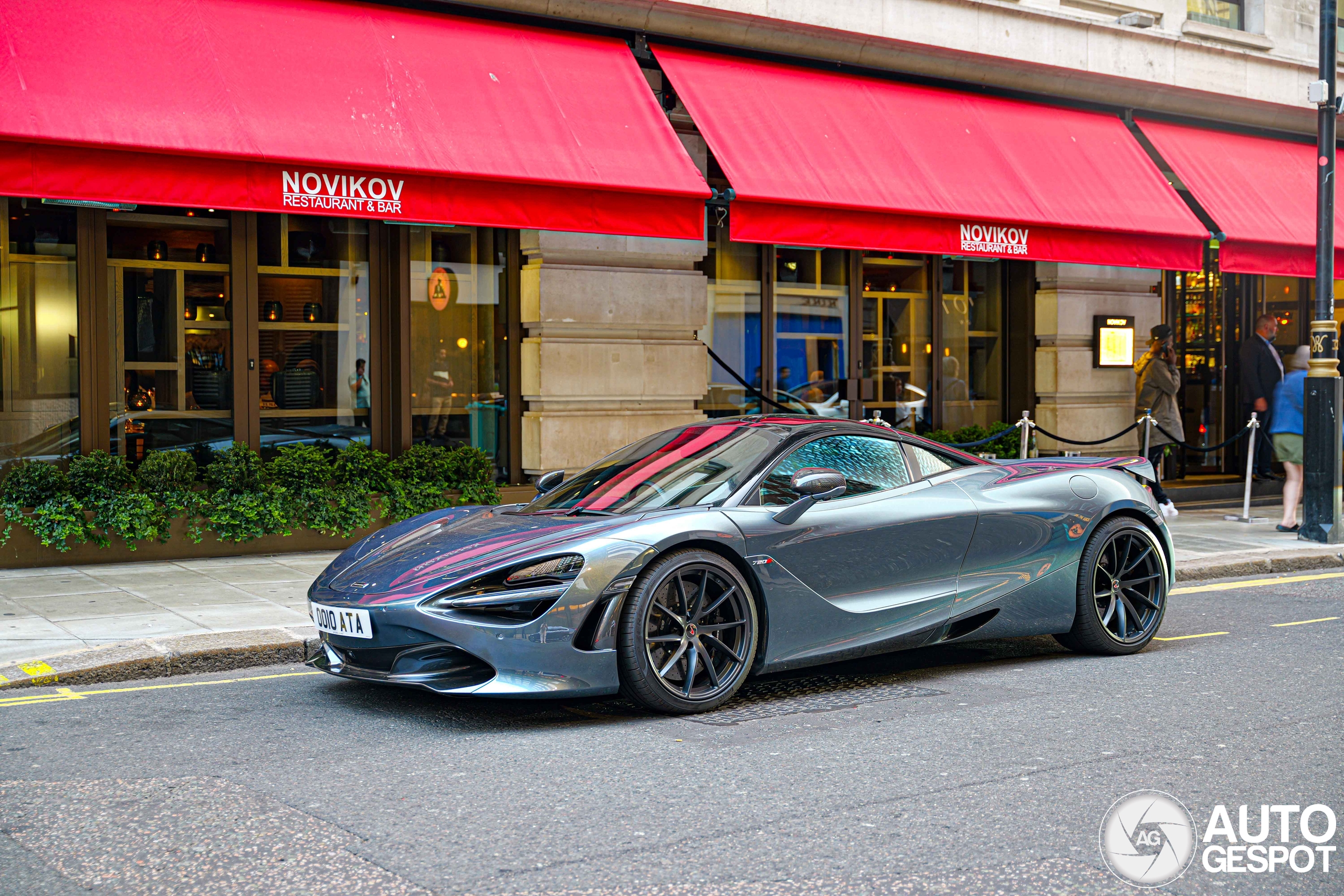 McLaren 720S