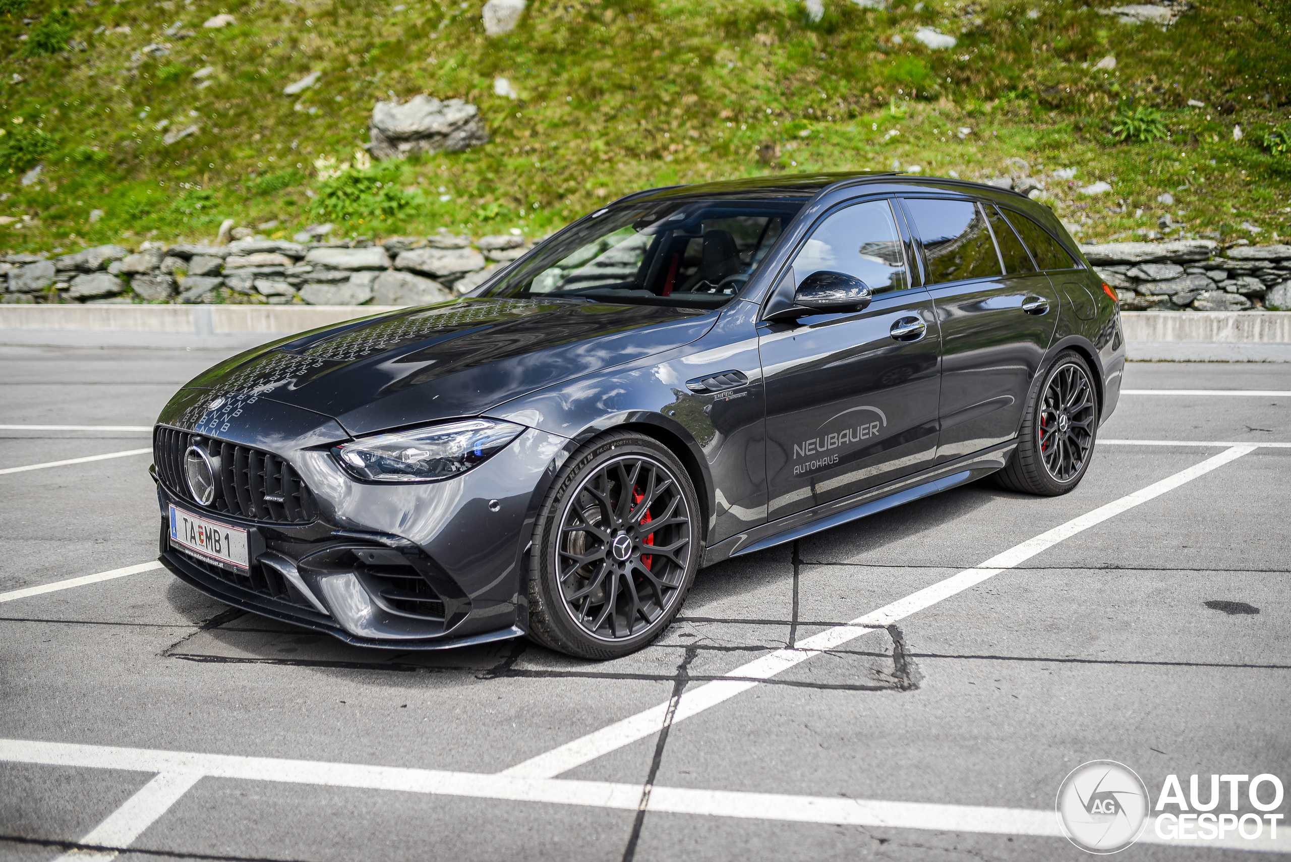 Mercedes-AMG C 63 S E-Performance Estate S206