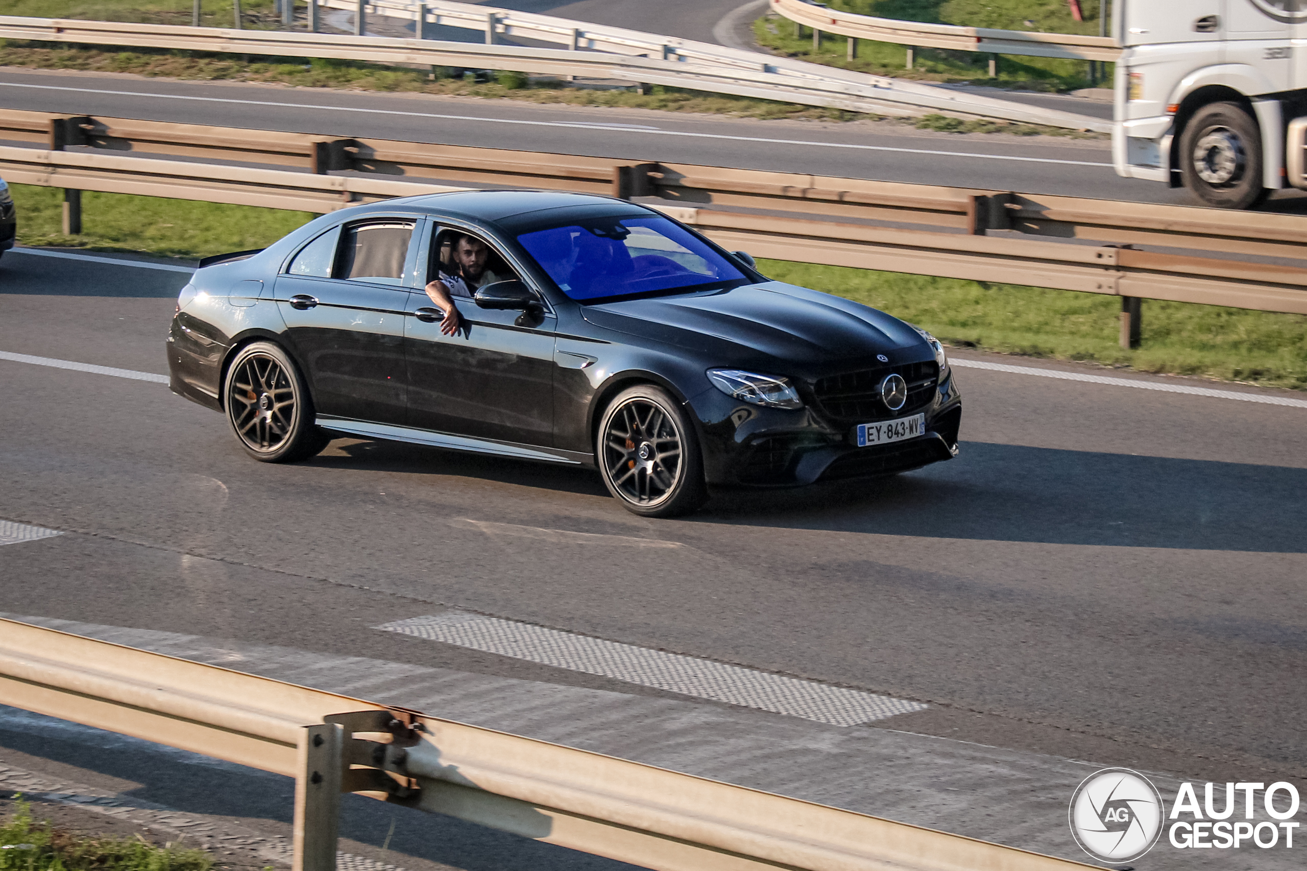 Mercedes-AMG E 63 S W213