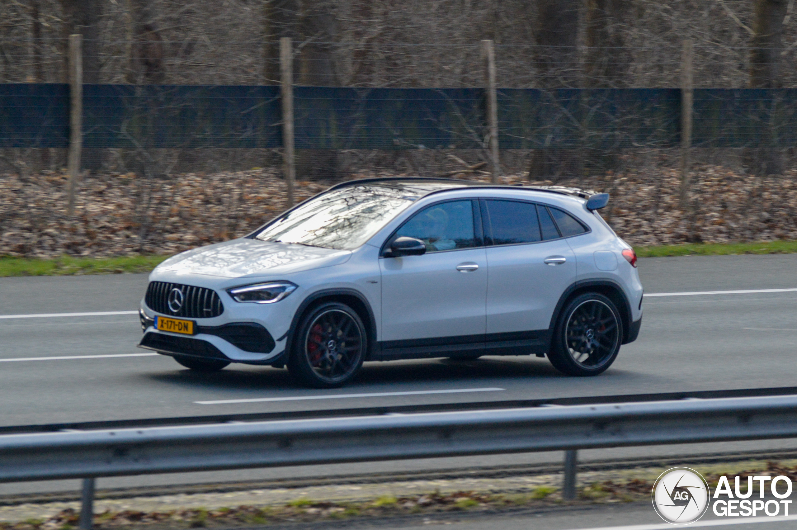 Mercedes-AMG GLA 45 S 4MATIC+ H247