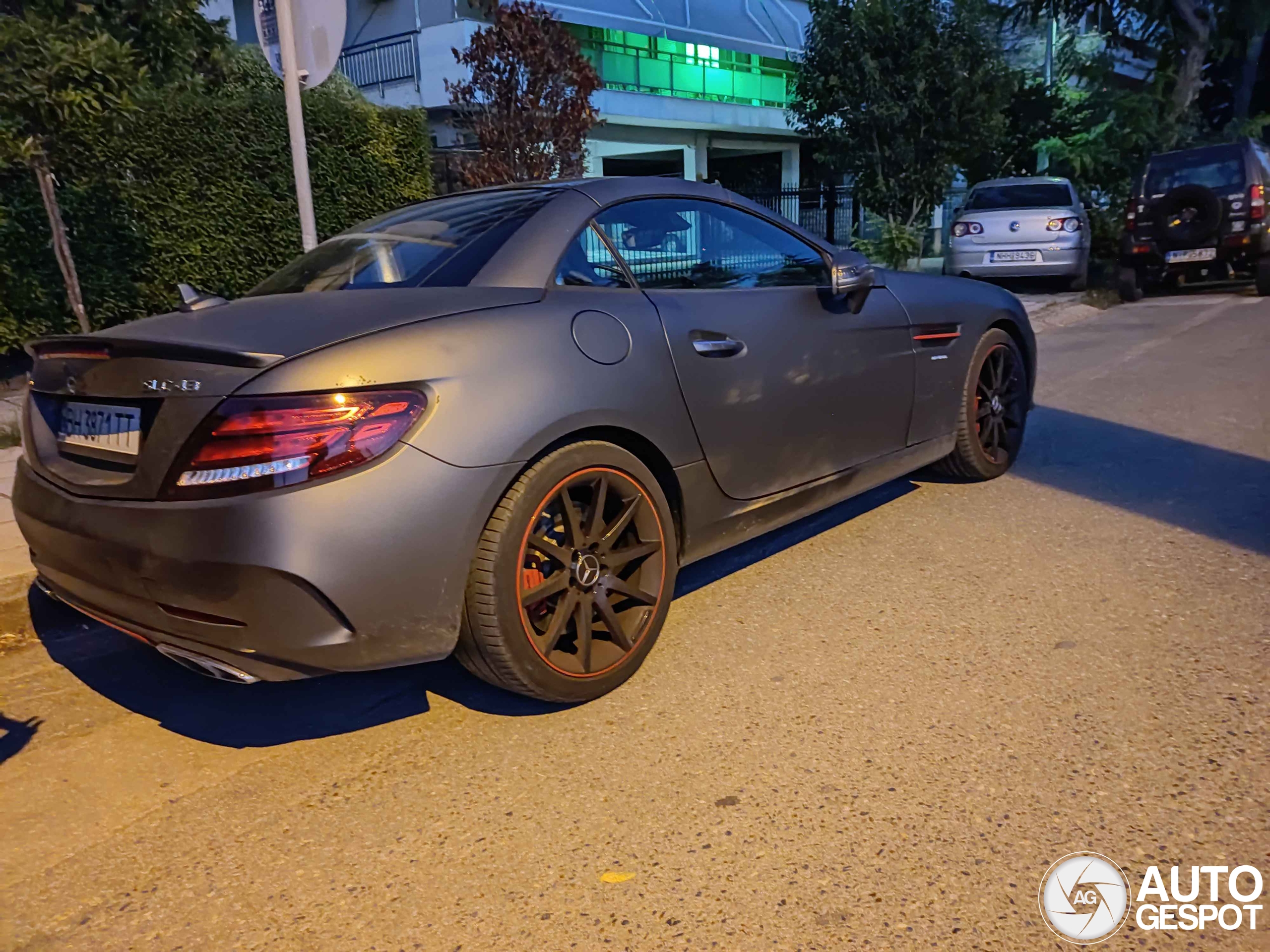 Mercedes-AMG SLC 43 R172 RedArt Edition