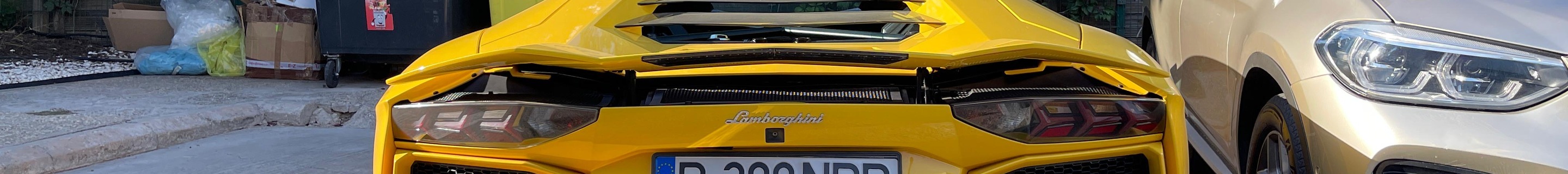 Lamborghini Aventador LP700-4