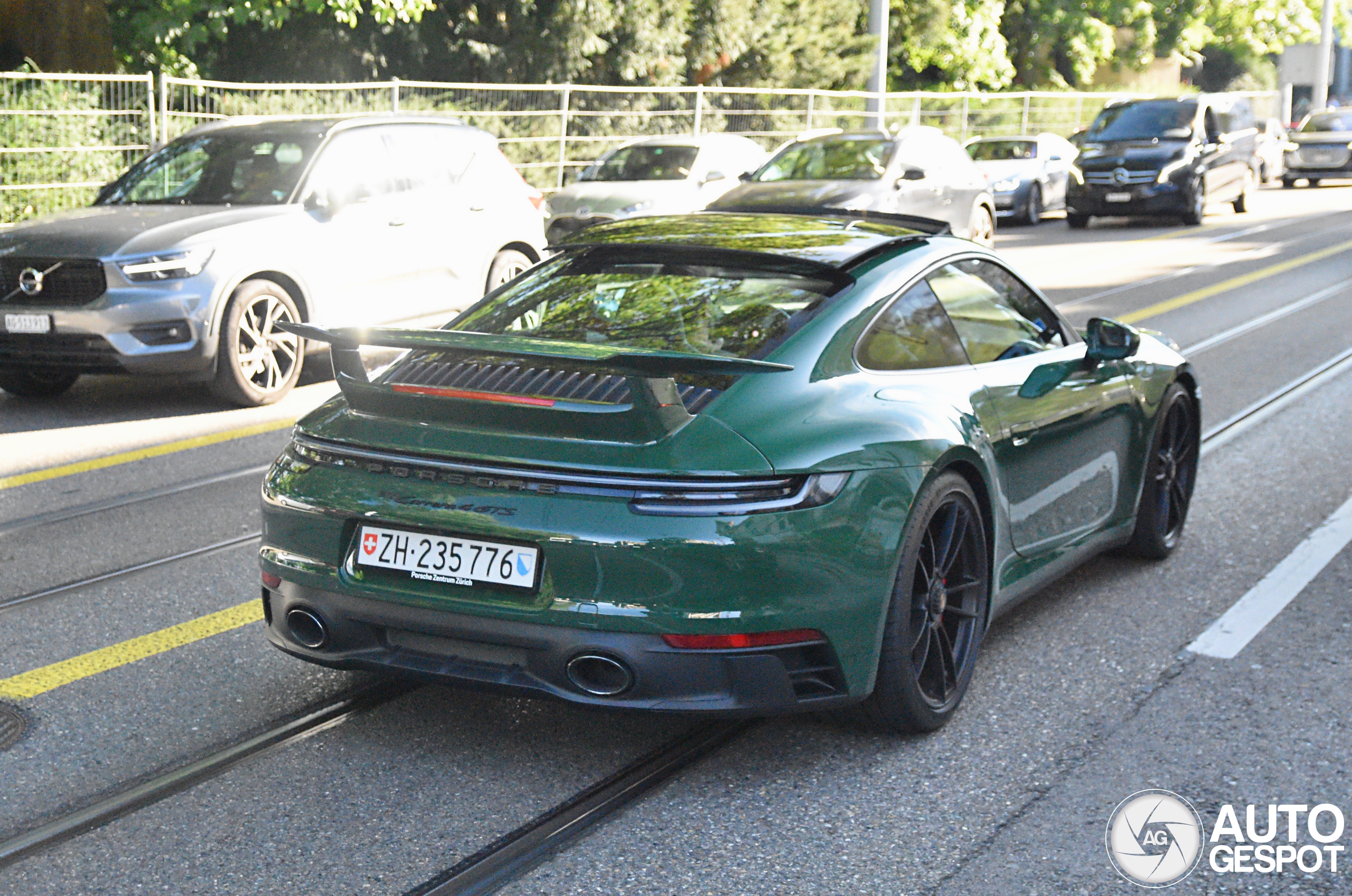 Porsche 992 Carrera 4 GTS