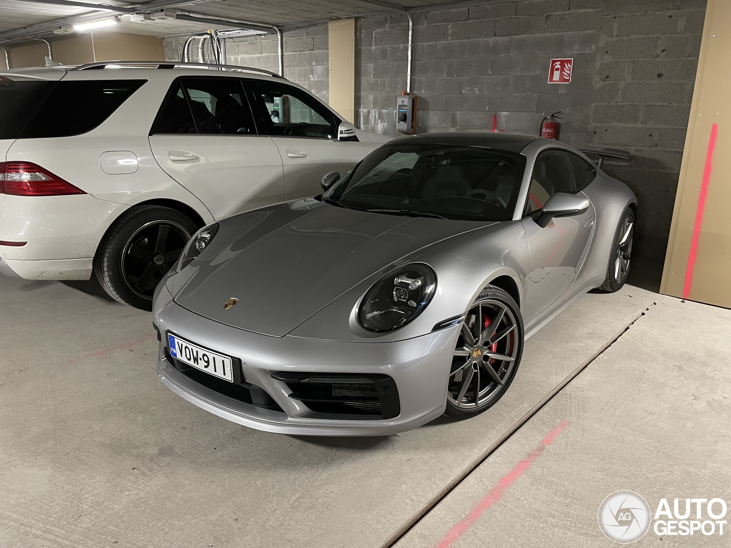 Porsche 992 Carrera 4S