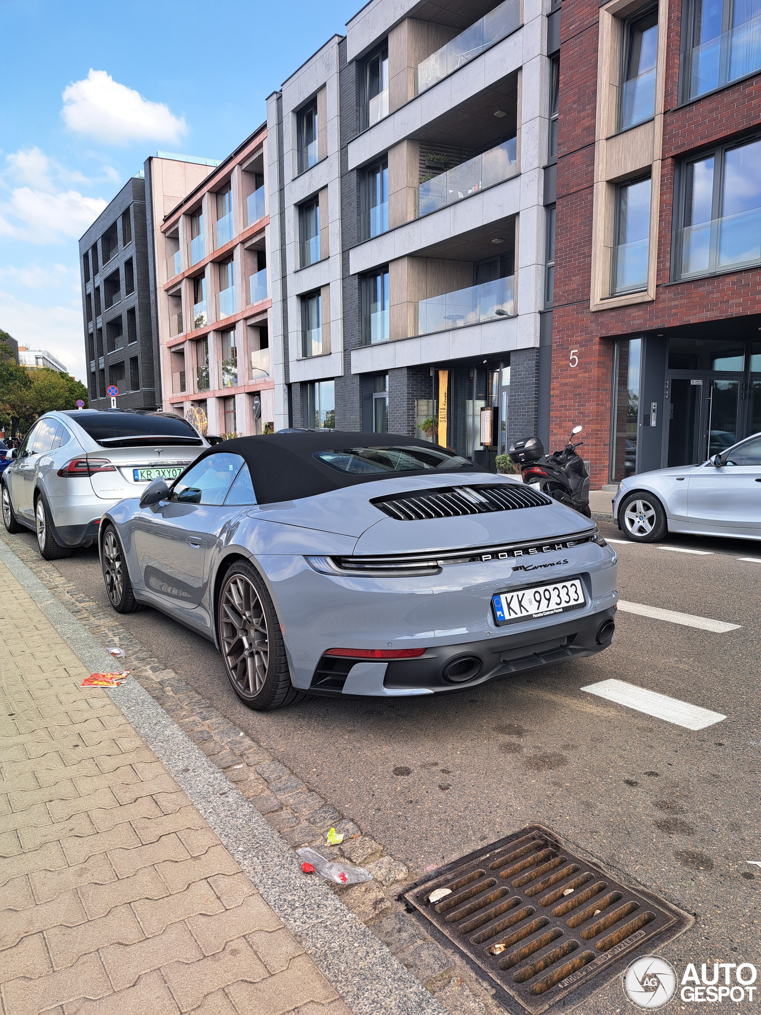 Porsche 992 Carrera 4S Cabriolet