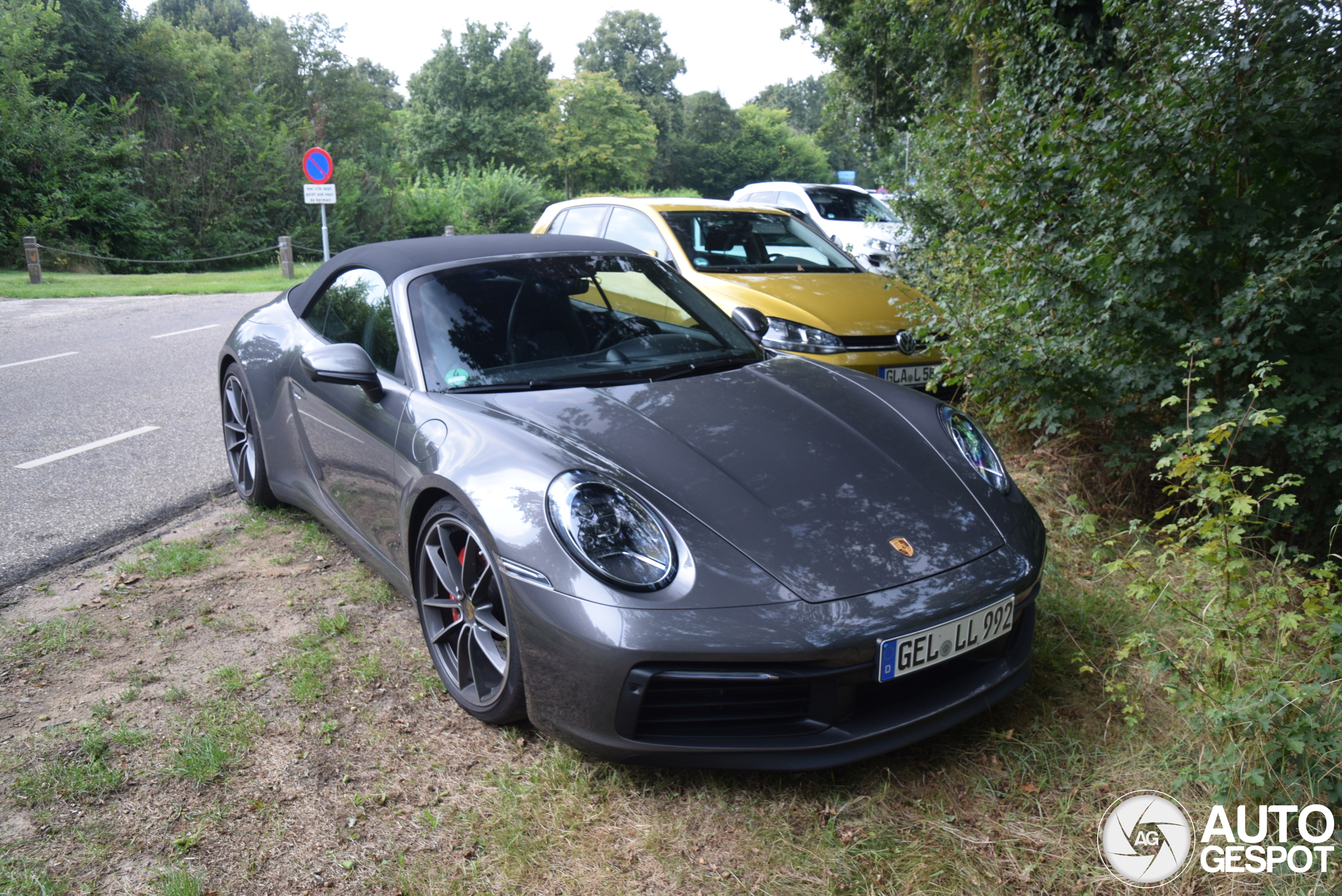 Porsche 992 Carrera 4S Cabriolet