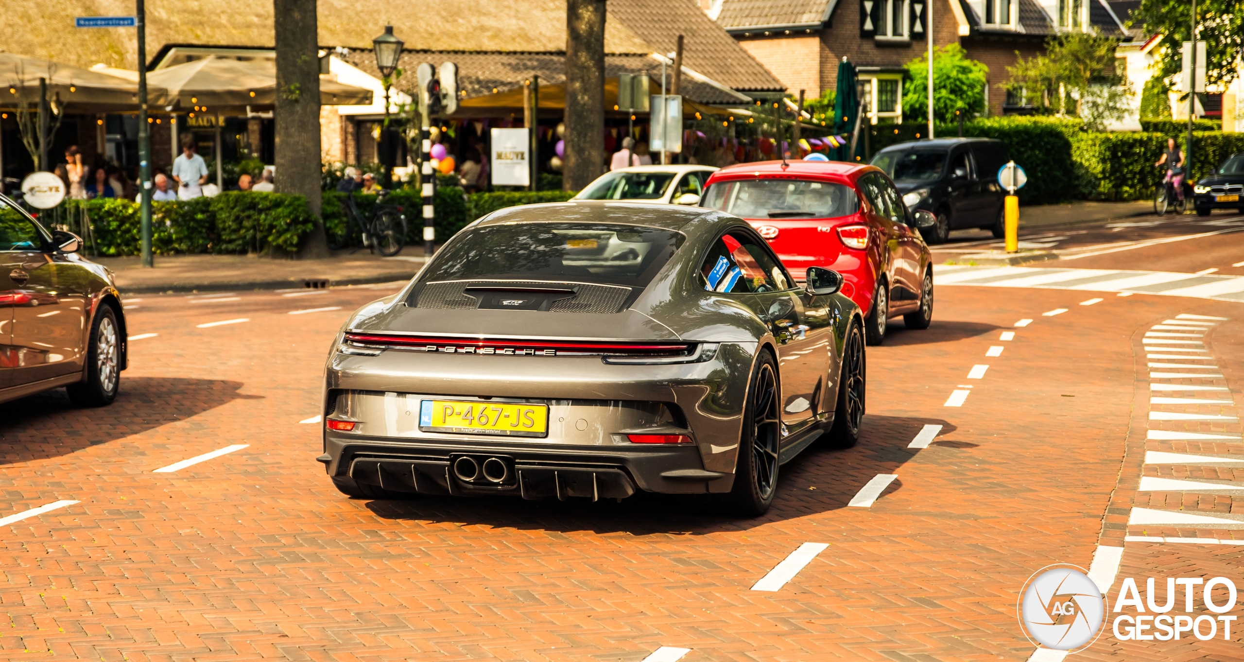 Porsche 992 GT3 Touring