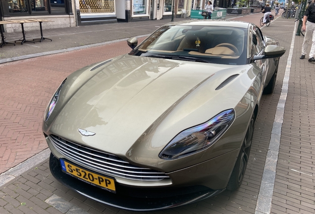 Aston Martin DB11 V8