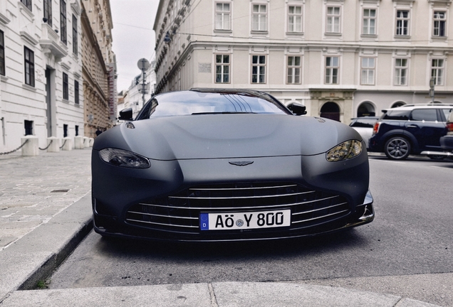 Aston Martin V8 Vantage Formula 1 Edition Roadster