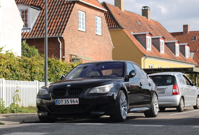 BMW M5 E60 2005