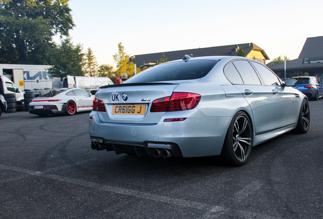 BMW M5 F10 2011